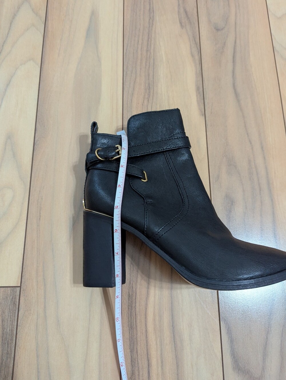 EUC! Tory Burch Kayden Leather Bootie In Black Size 9 - Picture 12 of 16